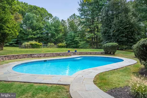 Exterior - 1803 Apple Tree Ln E, Bethlehem, PA 18015 photo 10 of 15