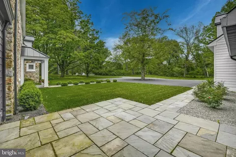 Exterior - 1803 Apple Tree Ln E, Bethlehem, PA 18015 photo 13 of 15