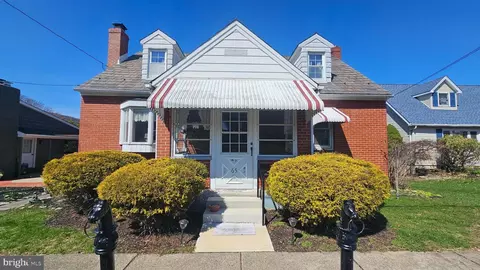 65 Hess Ave, Hellertown, PA 18055