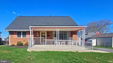 875 Poplar Rd, Hellertown, PA 18055