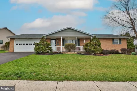 3025 Oakland Dr, Northampton, PA 18067