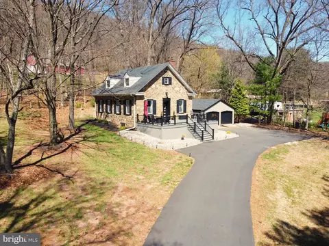2239 Wassergass Rd, Hellertown, PA 18055