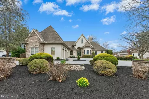 951 Macada Rd, Bethlehem, PA 18017