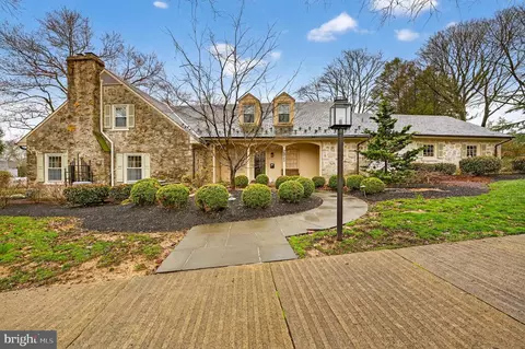 2011 Sycamore St, Bethlehem, PA 18017