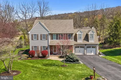 1625 Arrowwood Dr, Easton, PA 18040
