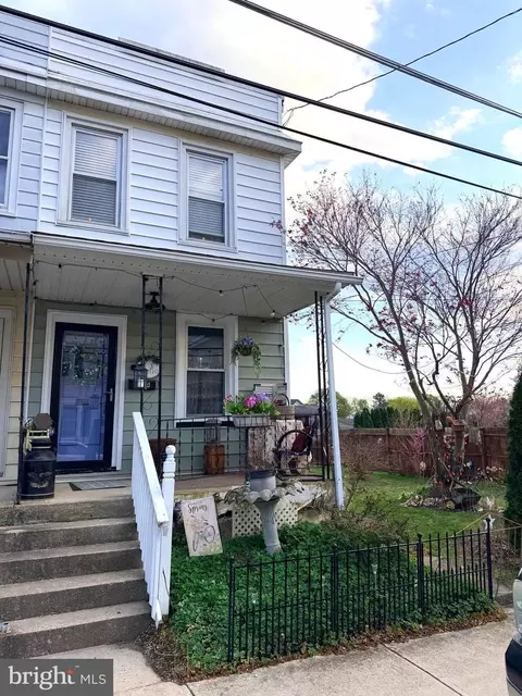 124 Kichline Ave, Hellertown, PA 18055