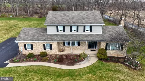 783 American General Dr, Easton, PA 18040