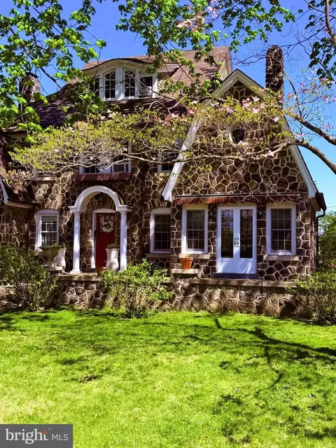 125 N B N 14th St #SOUTH/RIGHT SIDE, Easton, PA 18042