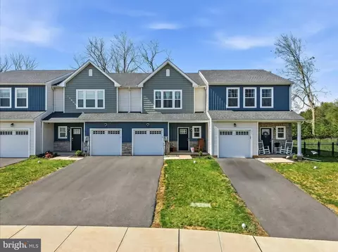 133 Scotty Dr, Easton, PA 18045