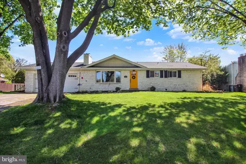 2640 Belaire Rd, Bethlehem, PA 18017