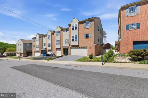 215 Birch St, Walnutport, PA 18088
