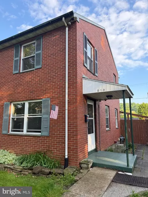 210 Palmer St, Easton, PA 18042