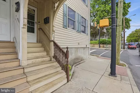 402 Wyandotte St, Bethlehem, PA 18015