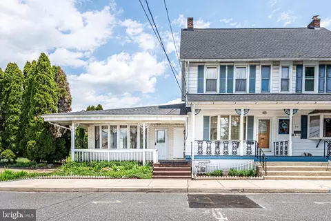 153 New St, Hellertown, PA 18055
