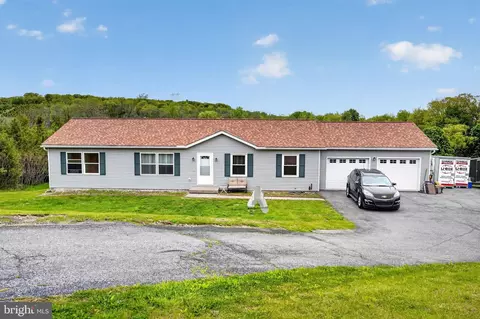 544 Bauer Rd, Bath, PA 18014