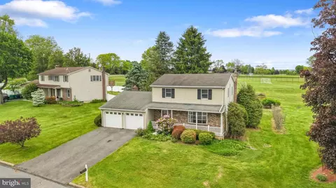 2213 High Point Ct, Easton, PA 18045