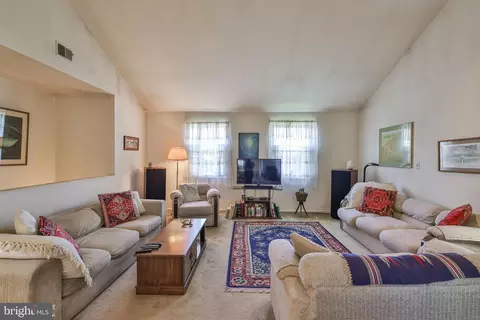 Living - 102 Drift Ct #B, Bethlehem, PA 18020 photo 1 of 1