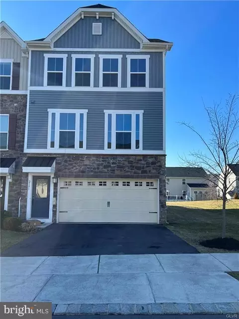 2191 Cook Dr, Easton, PA 18045