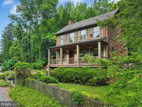 1867 Old Mill Rd, Bethlehem, PA 18015