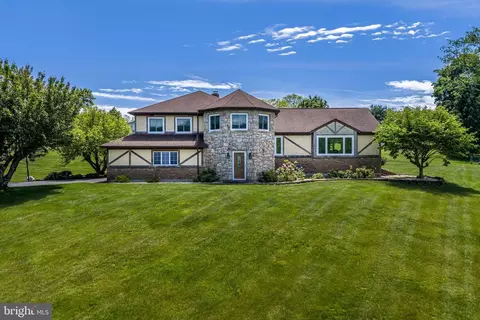 947 Tamenend Rd, Bath, PA 18014
