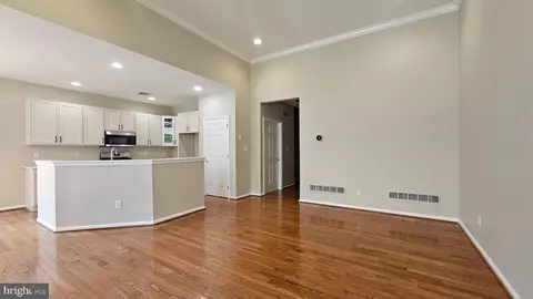 Living - 1866 Gregory Pl, Hellertown, PA 18055 photo 3 of 5