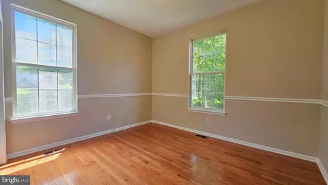 Entry Way - 1866 Gregory Pl, Hellertown, PA 18055 photo 7 of 9