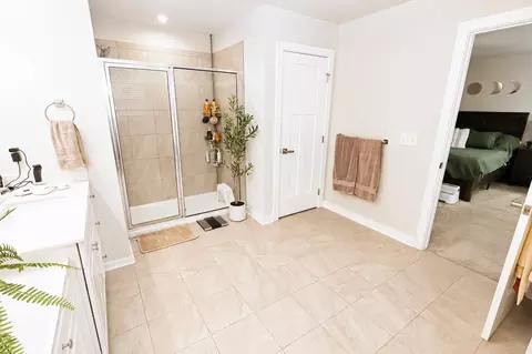 Bath - 3904 Trythall St, Bethlehem, PA 18020 photo 3 of 5