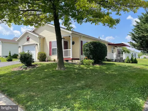 671 Kykuit Pl, Easton, PA 18040