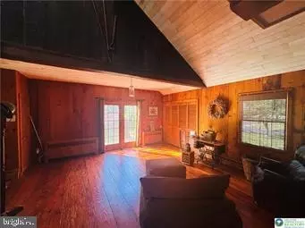 Entry Way - 3590 Drifting Dr, Hellertown, PA 18055 photo 8 of 14