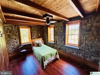 Bedroom - 3590 Drifting Dr, Hellertown, PA 18055 photo 3 of 5