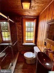 Entry Way - 3590 Drifting Dr, Hellertown, PA 18055 photo 14 of 14