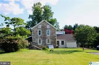 Exterior - 3590 Drifting Dr, Hellertown, PA 18055 photo 4 of 4