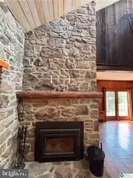 Entry Way - 3590 Drifting Dr, Hellertown, PA 18055 photo 7 of 14