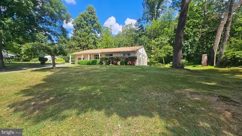 Exterior - 2529 Ringhoffer Rd, Hellertown, PA 18055 photo 1 of 7