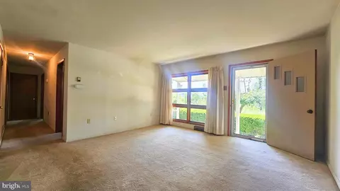 Living - 2529 Ringhoffer Rd, Hellertown, PA 18055 photo 3 of 3