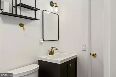 Bath - 303 Cedar Rd, Hellertown, PA 18055 photo 4 of 4