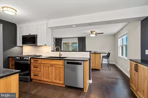 Kitchen - 303 Cedar Rd, Hellertown, PA 18055 photo 1 of 2