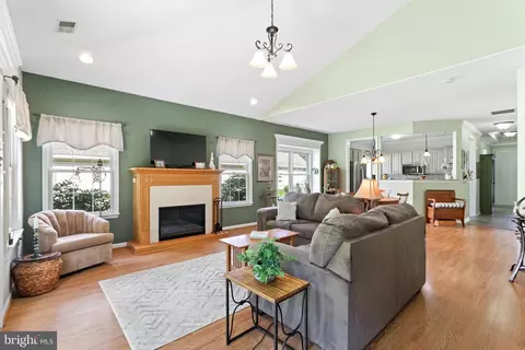 46 Glenmoor Cir N, Easton, PA 18045