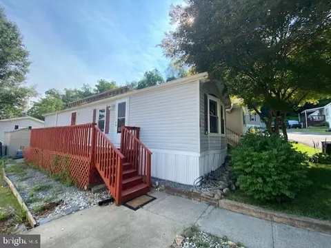 360 S Delaware Dr #16, Easton, PA 18042