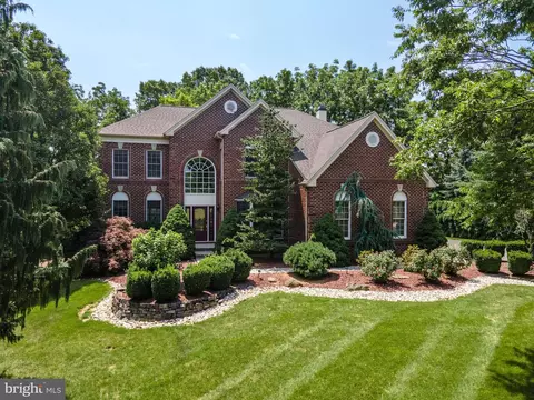 4140 Douglas Dr, Bethlehem, PA 18020