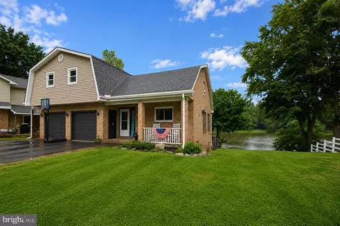 5973 Del Haven Rd, Bangor, PA 18013