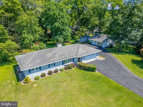 View/Area - 136 Grouse Dr, Bath, PA 18014 photo 2 of 7