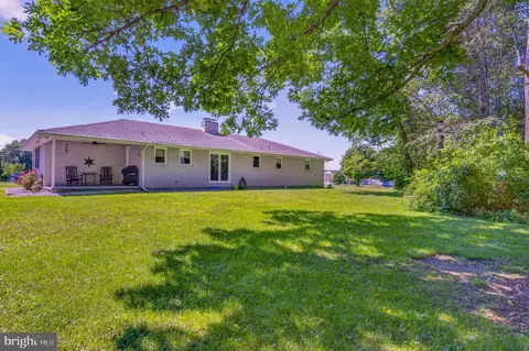 Exterior - 136 Grouse Dr, Bath, PA 18014 photo 5 of 6