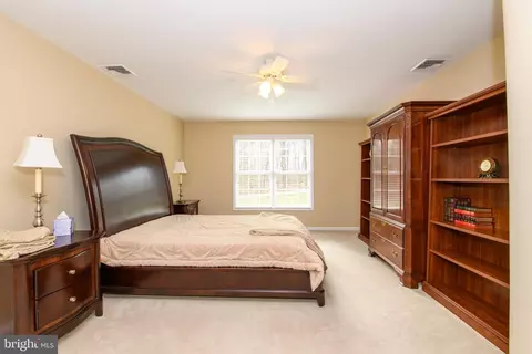 Bedroom - 272 S Egg Rd, Bath, PA 18014 photo 3 of 4