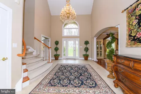 Entry Way - 272 S Egg Rd, Bath, PA 18014 photo 1 of 2