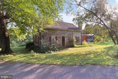 2155 Morgan Hill Rd, Easton, PA 18042