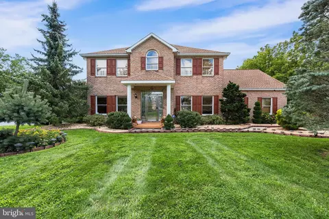 40 Clairmont Ave, Easton, PA 18045