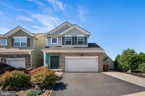 2226 Huntington Ln, Easton, PA 18040