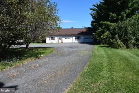 Exterior - 4035 Devonshire Rd, Bethlehem, PA 18020 photo 1 of 3