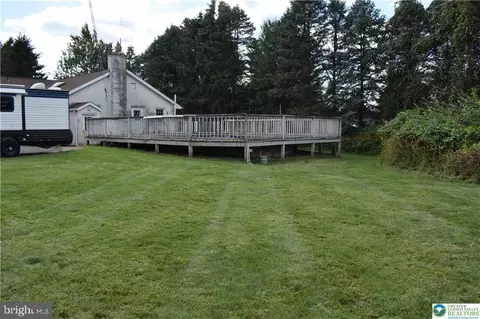Exterior - 4035 Devonshire Rd, Bethlehem, PA 18020 photo 3 of 3